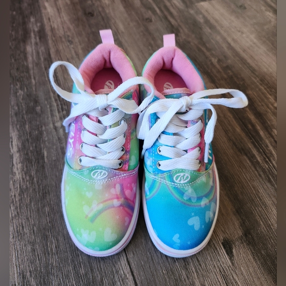 Heelys Pro 20 Heart Rainbow Prints Skate Sneakers - Picture 2 of 8